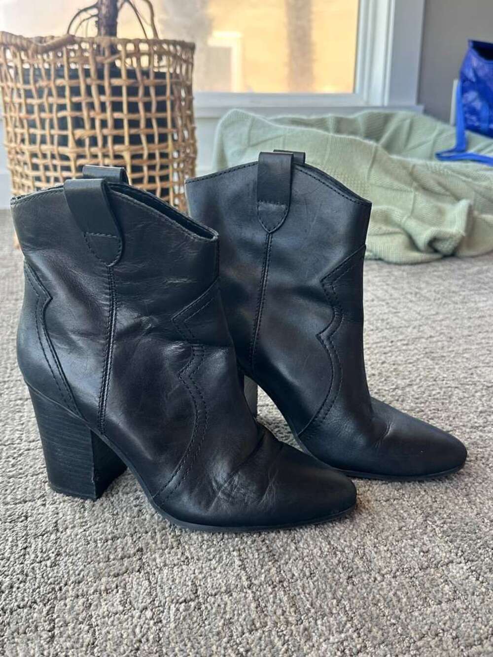 Aerosoles Lincoln Square Western Cowboy Leather Ankle Bootie Heel - Size 7